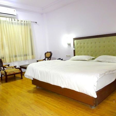 Hotel Utsav Nathdwara Bagian luar foto
