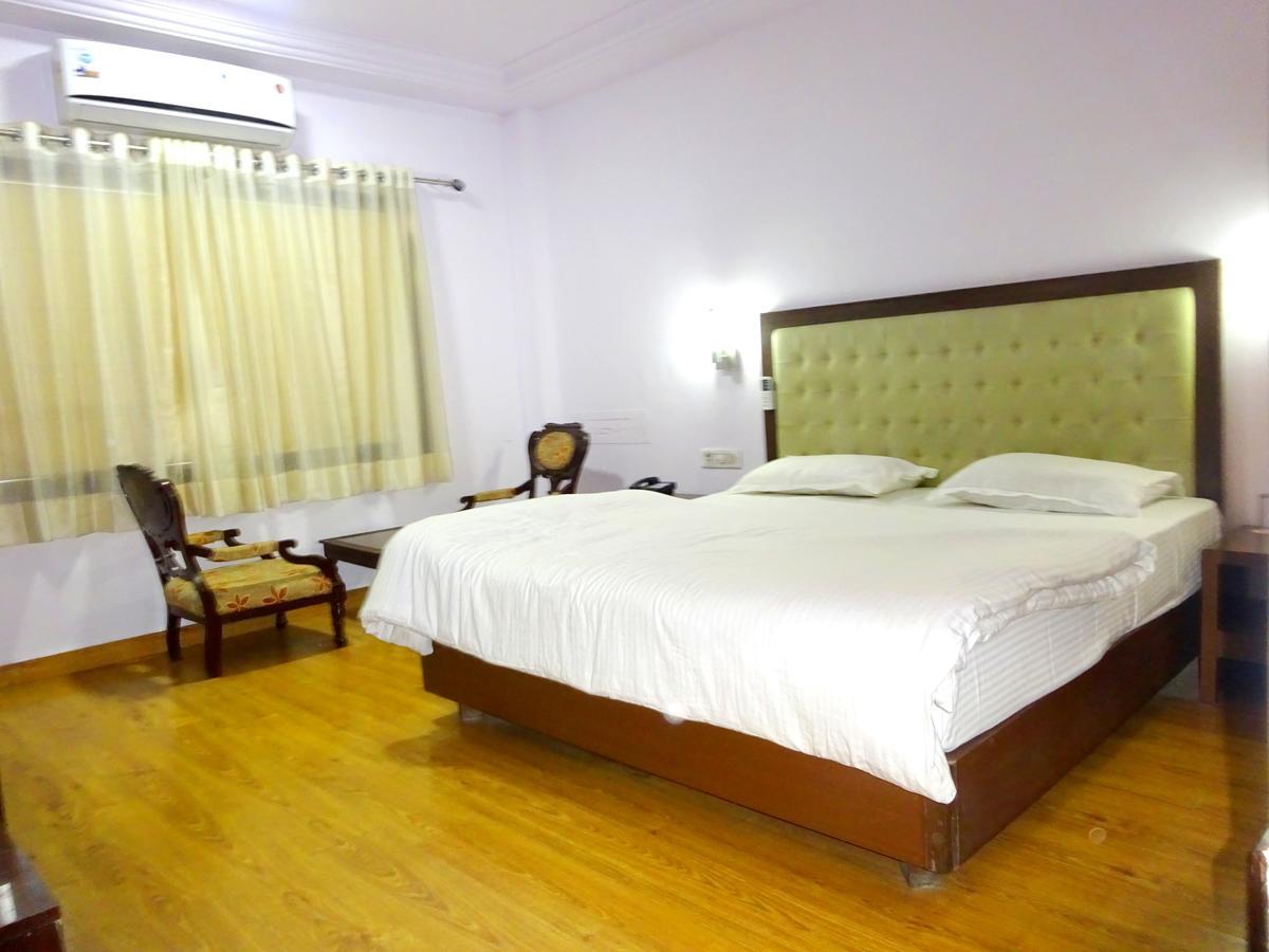 Hotel Utsav Nathdwara Bagian luar foto