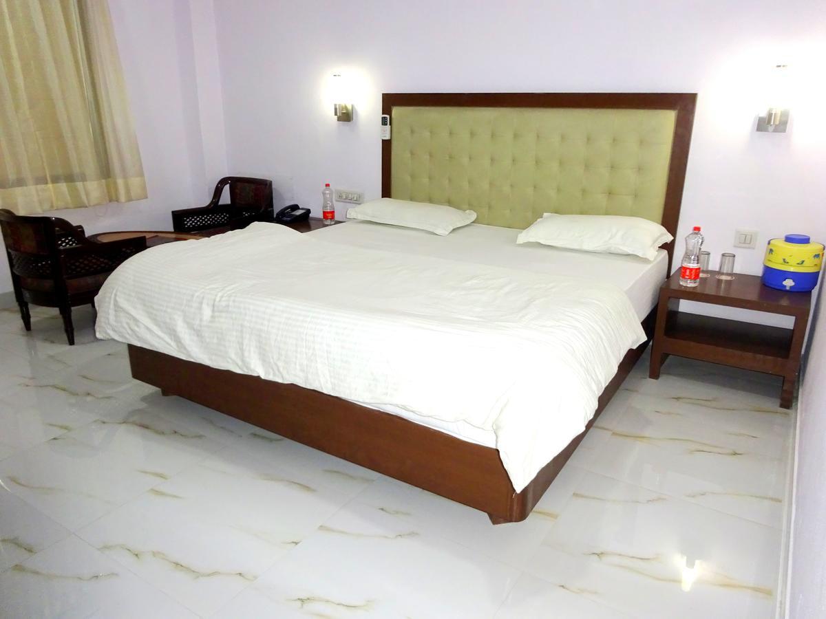 Hotel Utsav Nathdwara Bagian luar foto