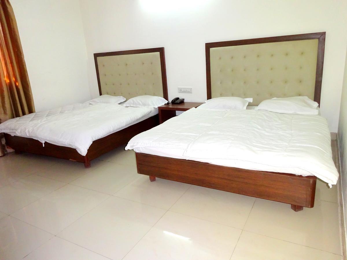 Hotel Utsav Nathdwara Bagian luar foto