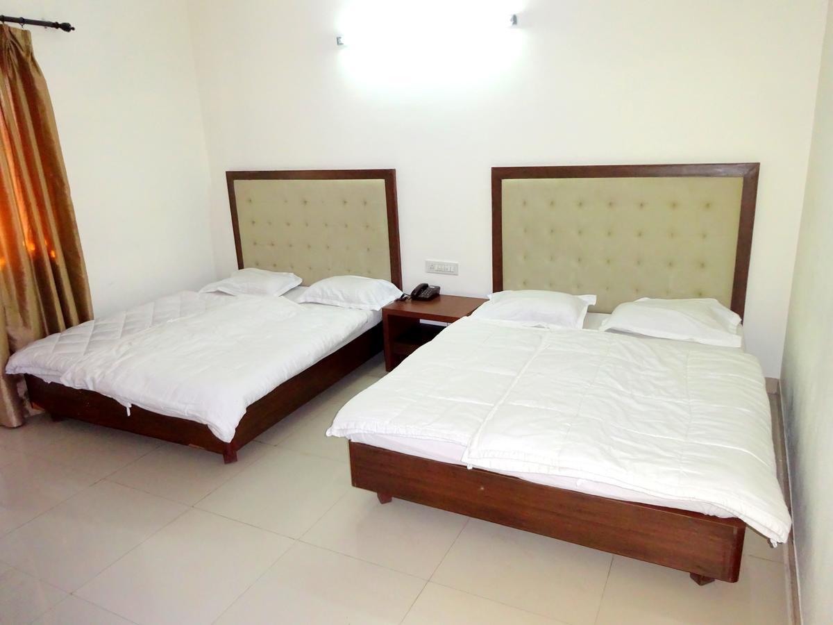 Hotel Utsav Nathdwara Bagian luar foto