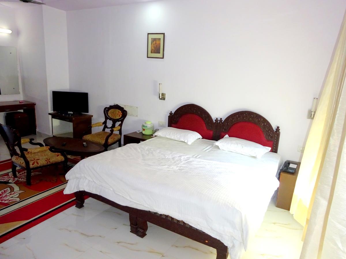 Hotel Utsav Nathdwara Bagian luar foto